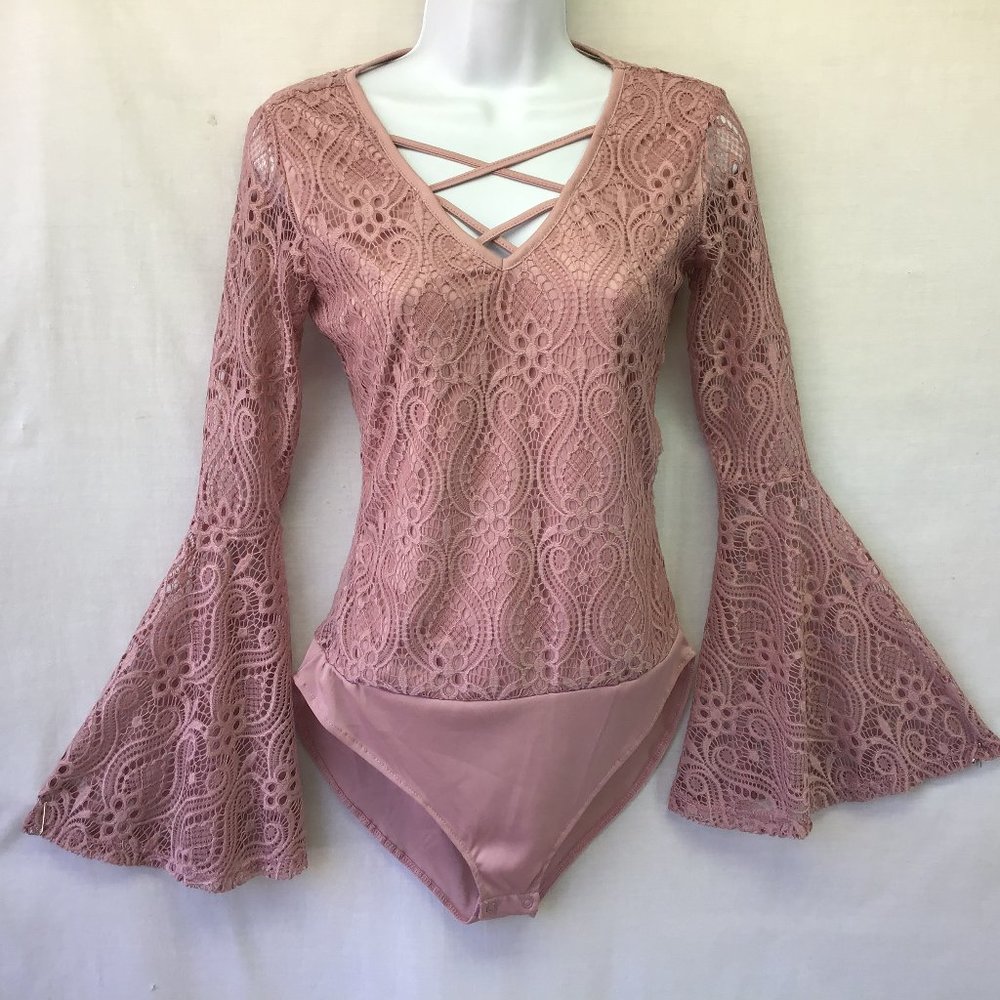 No Comment Pink Lacey Bell Sleeve Snap Crotch Sm